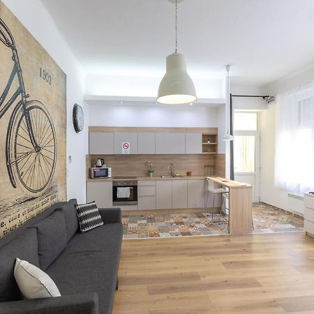 Acacia Apartments ブダペスト エクステリア 写真